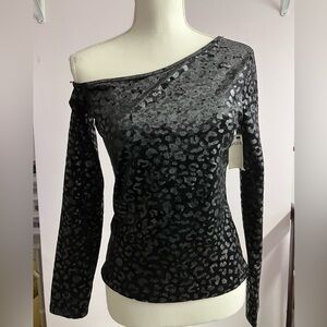 525 America Women’s Asymmet.  One Shoulder Top, Long Sleeve, Black, Size S, NWT